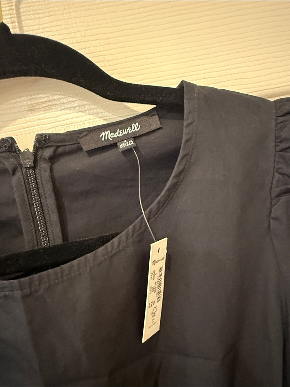 Madewell NWT bubble sleeve black mini dress, size 2 - Picture 4 of 7